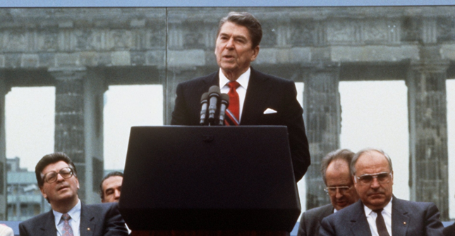 Reagan at the Berlin Wall