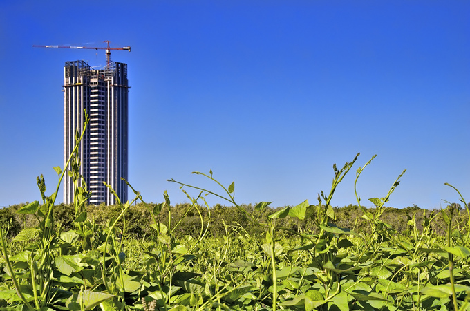 Photograph of a building under construction.