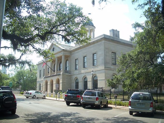 BanImage of old U.S. Post Office and Court House, now used by the U.S. Bankruptcy Court for the Northern District of Florida.