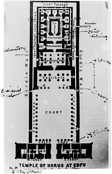 A Ground plan of an Egyptian temple. There is a central area with smaller rooms behind it.
