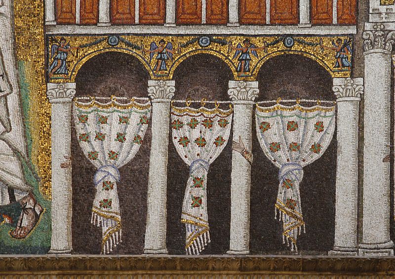 Sant’ Apollinare Nuovo. Close-up view of nave.