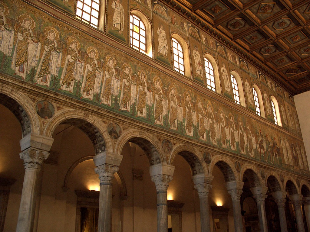 Women with halos in a procession. Above them is the strip with clerestory windows and the saints standing between them.