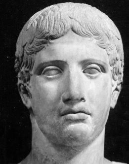 Close-up of the face of the Spear Bearer.