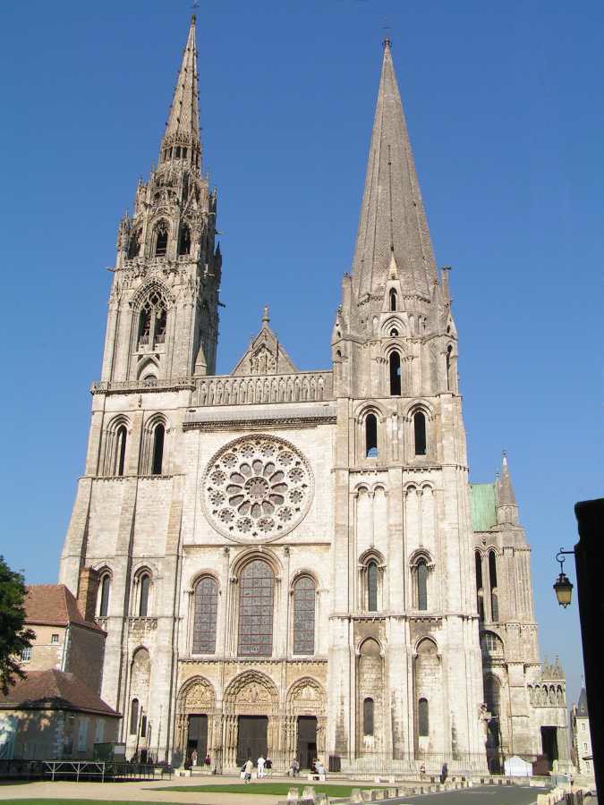 Front view of Chartres. Refer to the text for details.