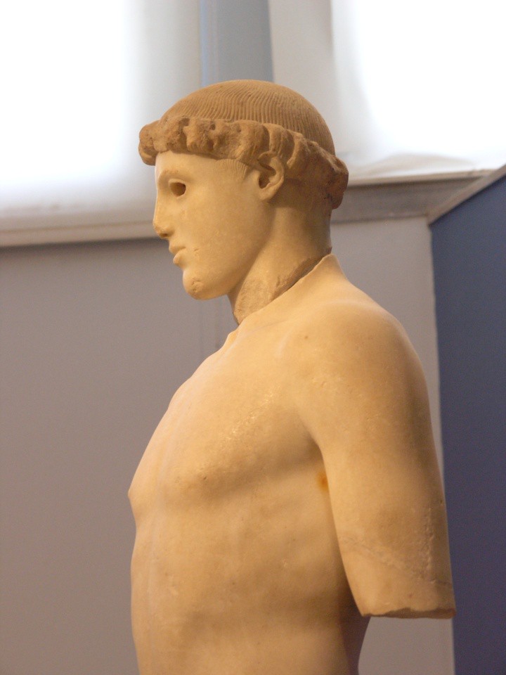 Side view of the torso of Kritios Boy.