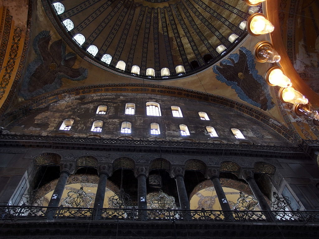 A view looking up at the dome and the cherubim and seraphim on the supporting pendentives.