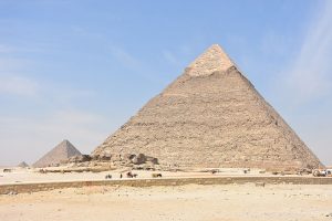 A photo of a pyramid. Refer to the text for details.