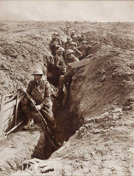 Photograph World War 1 Australian troops waiting for the next attack.