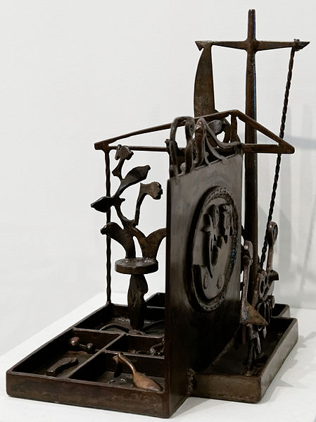 David Smith, Home of the Welder, 1945, steel, Tate Gallery.