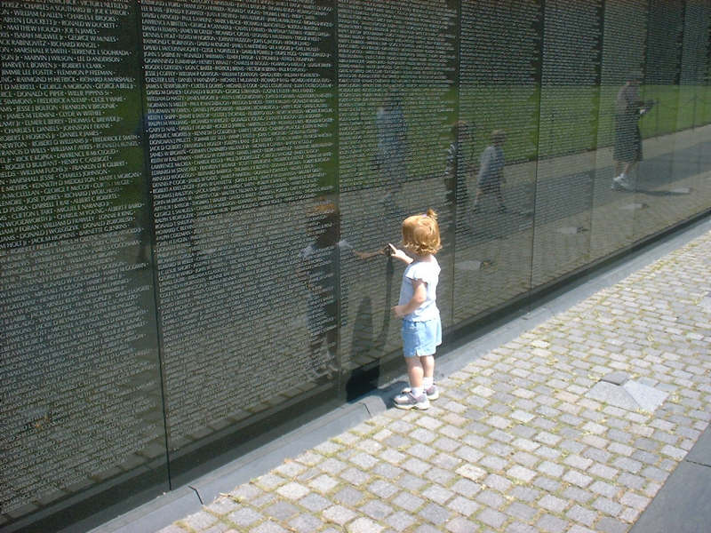 Maya Lin, Vietnam Veterans Memorial, Washington D.C., 2000