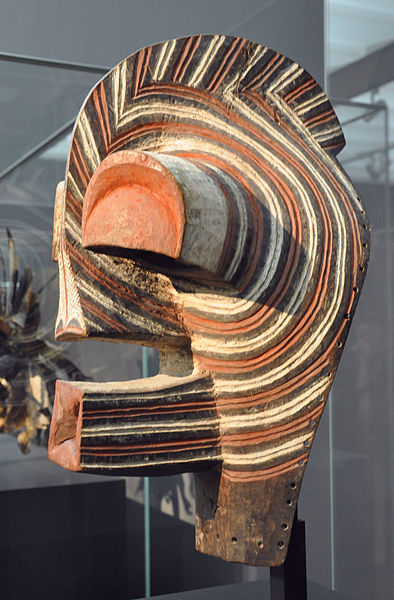 Mask of the Kifwebe, Songye region, Democratic Republic of Congo, 19th-early 20th century, wood, painted, Museum Rietberg, Zurich.