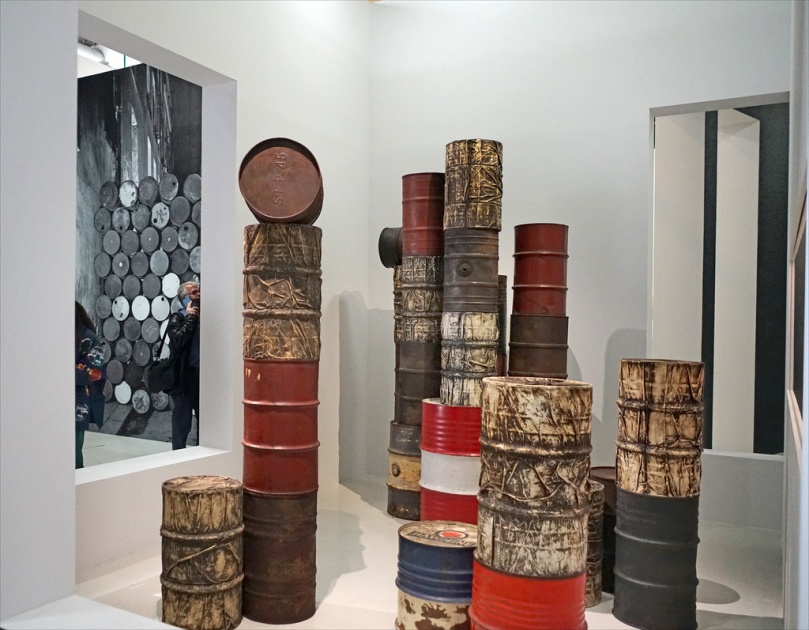 Christo and Jeanne-Claude, Barrels of Oil Packaged, 1958-61